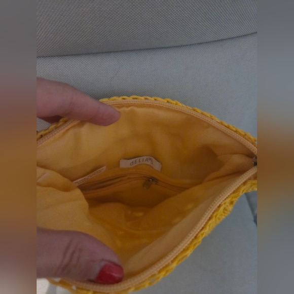Delia's Yellow Straw Crossbody Bag With Tassle - Picture 4 of 8
